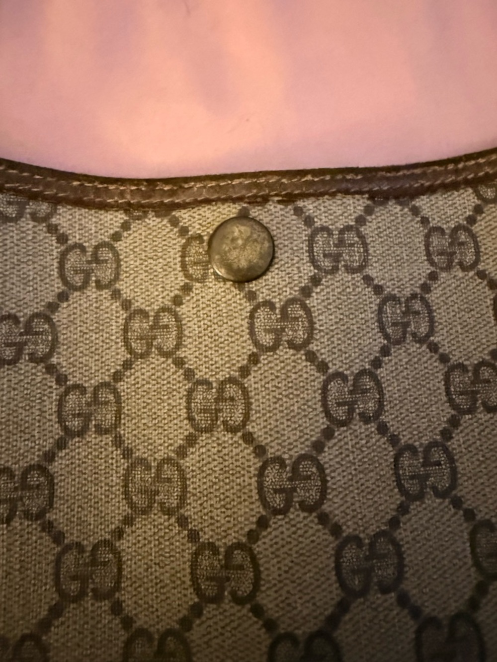Authentic Gucci Plus Tote (Someone added a snap) - Picture 9 of 13
